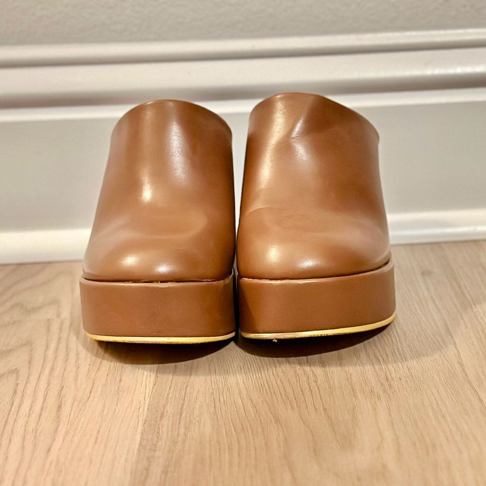 LIKE NEW- W/ Box Beach by Matisse Jayde Platform Mule - Picture 4 of 11